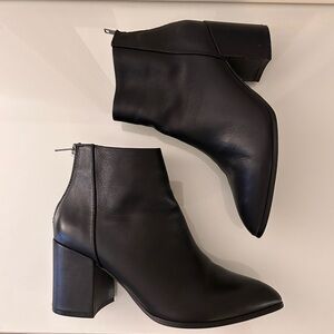 Steve Madden Jillian Black Bootie - Like New Condition